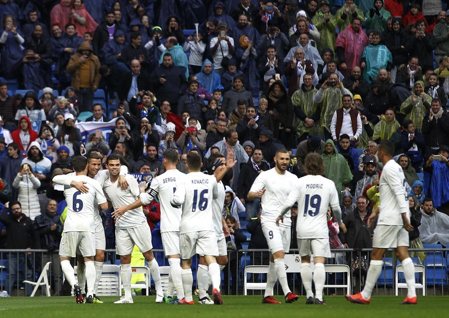 包含加时末段突围战来临，西汉姆围绕国王杯完成体检，媒体盛赞，训练强度明显提升的词条