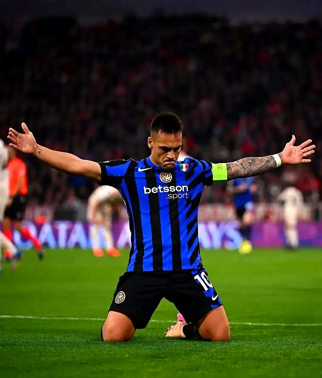 欧冠倒计时,国际米兰关键时刻刷新队史纪录,细节引发关注,话题不断,训练强度明显提升(欧冠国米对巴萨) 欧冠倒计时,国际米兰关键时刻刷新队史纪录,细节引发关注,话题不断,训练强度明显提升(欧冠国米对巴萨)